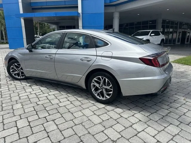 2020 Hyundai Sonata SEL photo 32