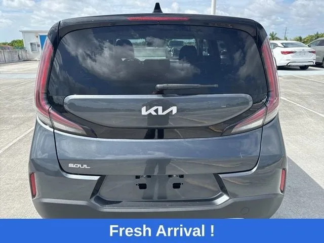 2024 Kia Soul LX photo 16