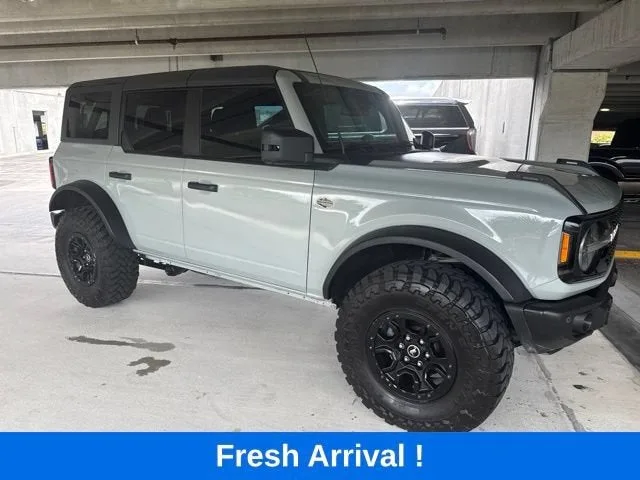 2023 Ford Bronco Base photo 15