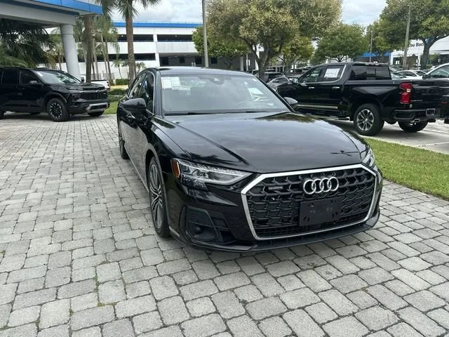 2023 Audi A8 4DR L QTRO 55 TFS photo 17