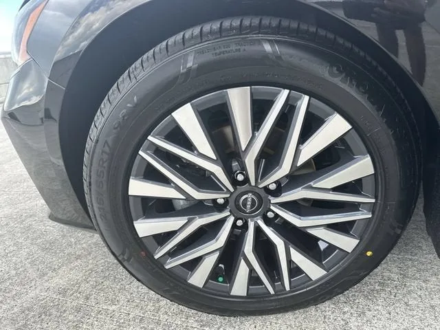 2024 Nissan Altima 2.5 SV photo 11