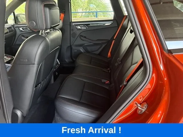 2024 Porsche Macan 4DR AWD photo 3