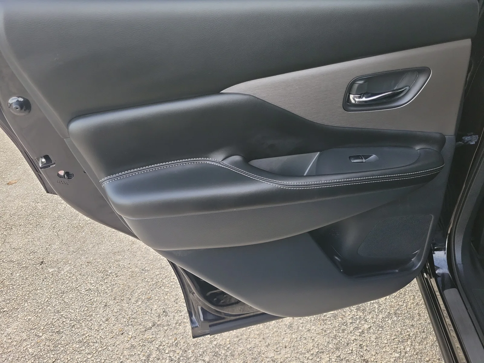 2024 Nissan Murano SL photo 17