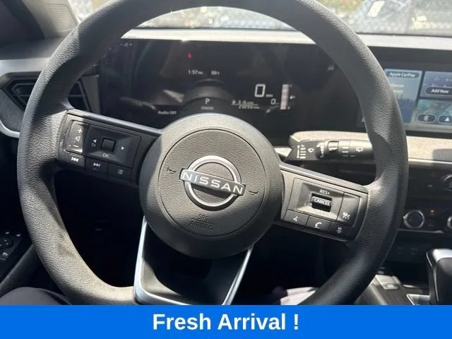 2025 Nissan Kicks SV photo 6