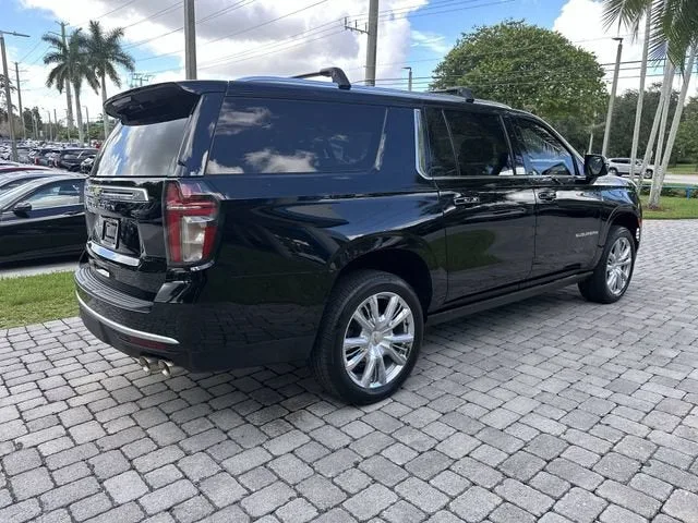 2024 Chevrolet Suburban High Country photo 38