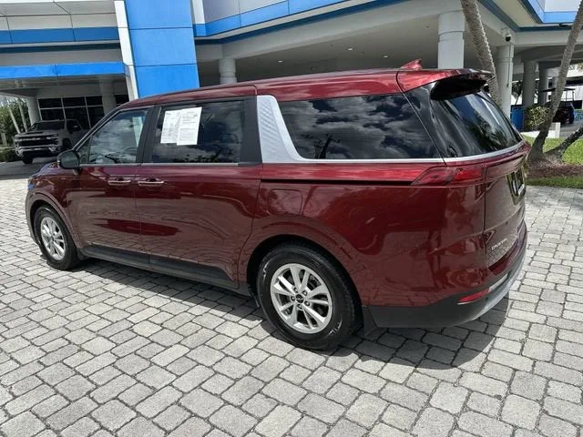 2024 Kia Carnival LX photo 38