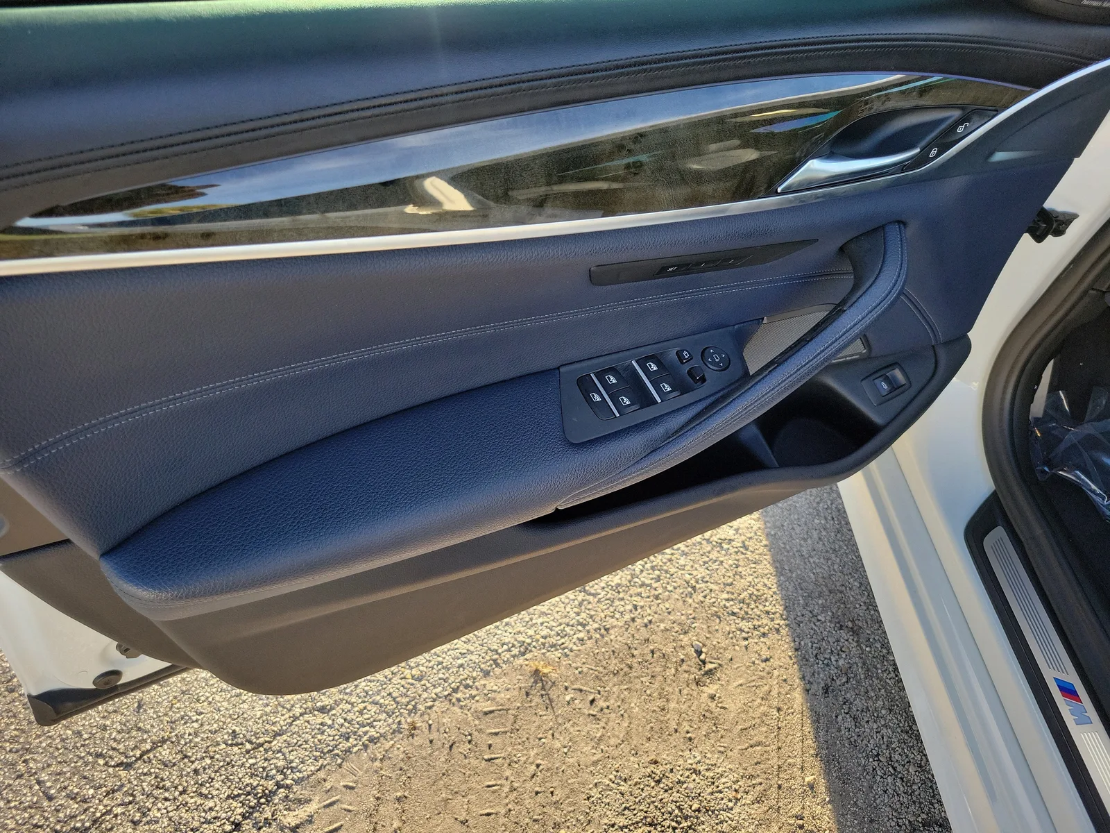 2019 BMW 5 Series 540i photo 17