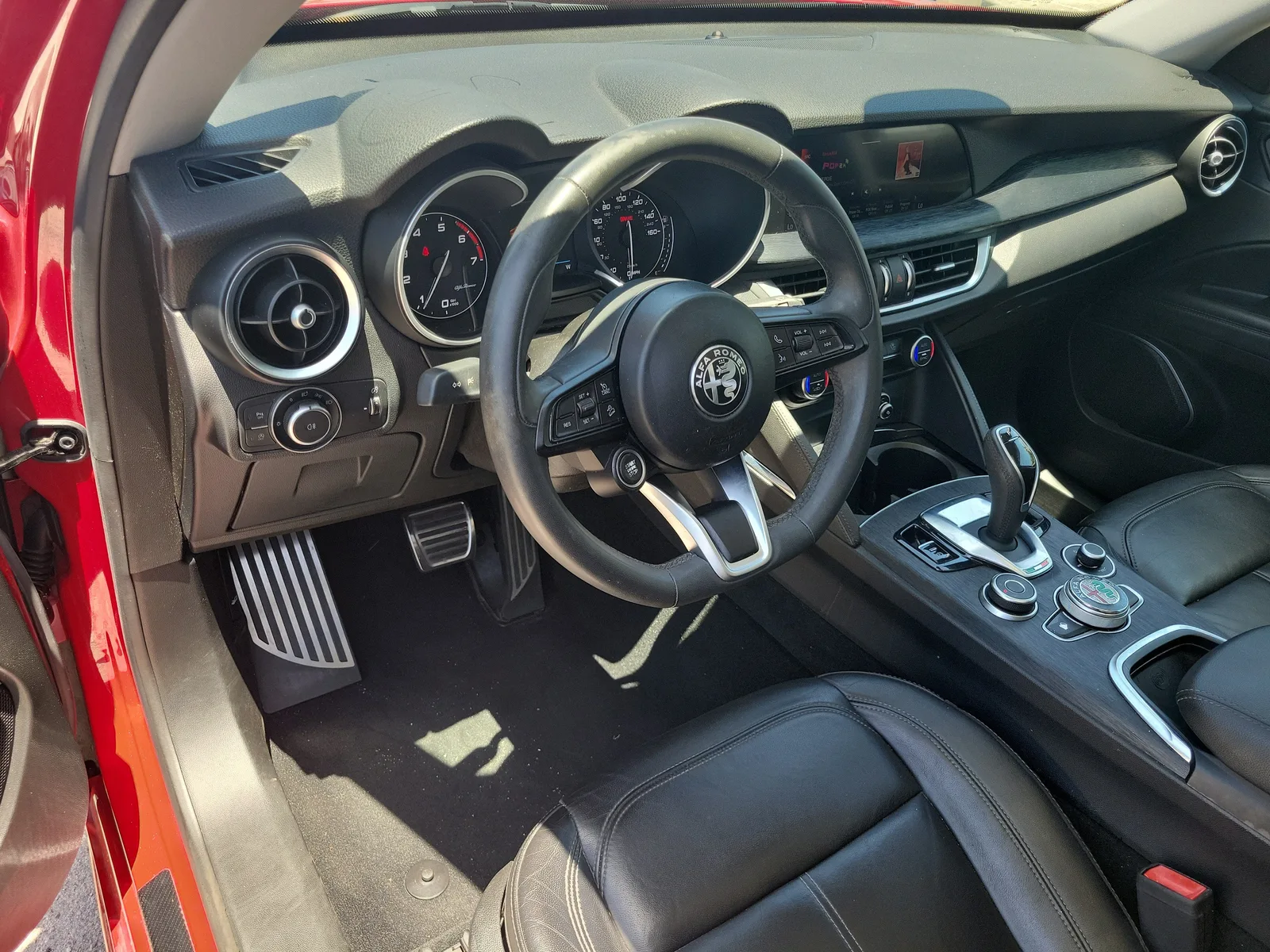 2020 Alfa Romeo Stelvio Sport photo 12