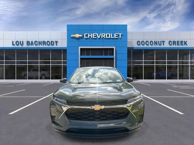 2025 Chevrolet Trax LS photo 3