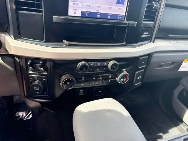 2024 Ford Super Duty F-250 SRW XL photo 7