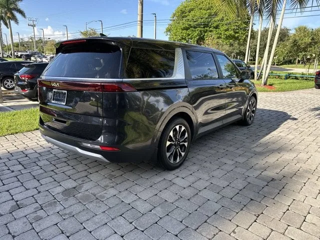 2023 Kia Carnival EX photo 38