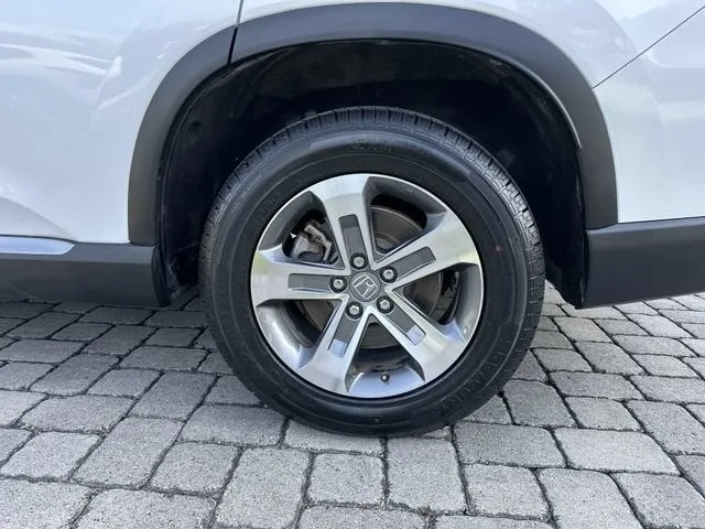 2023 Honda Pilot EX-L 7 Passenger photo 11