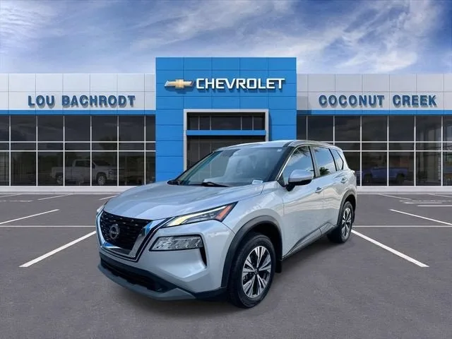 2022 Nissan Rogue SV photo 4