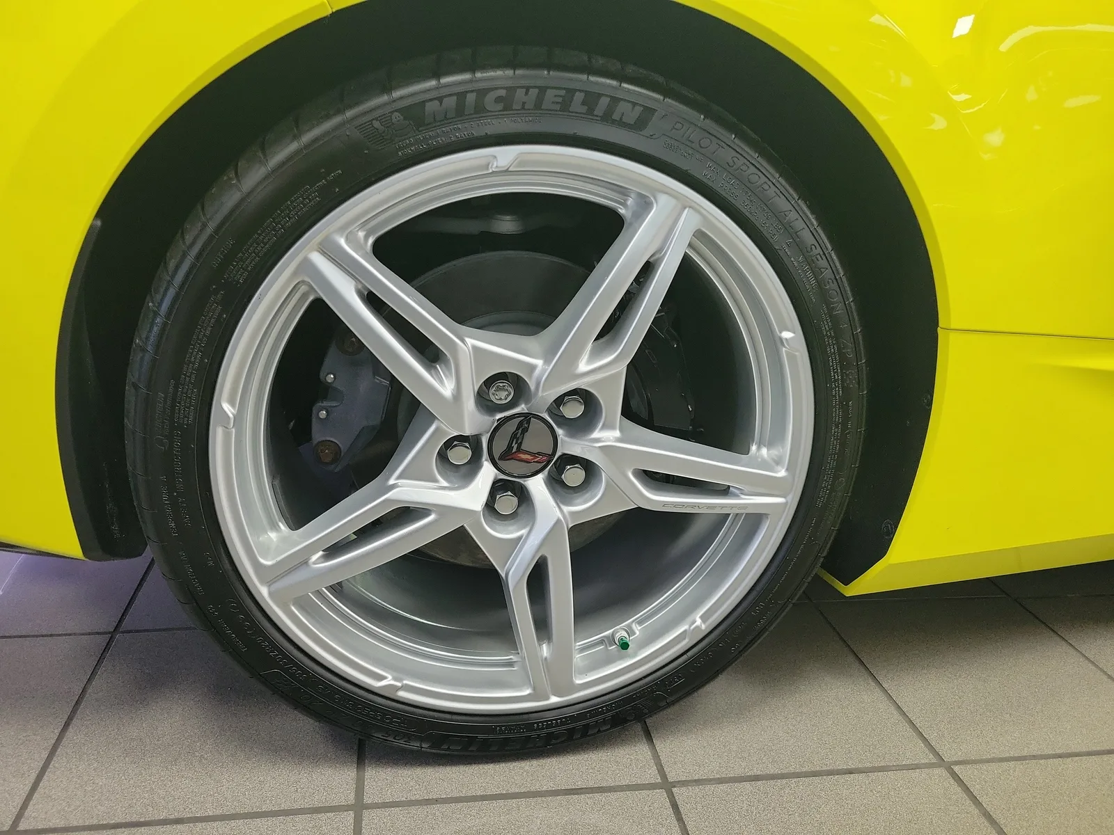 2024 Chevrolet Corvette Stingray 1LT photo 9
