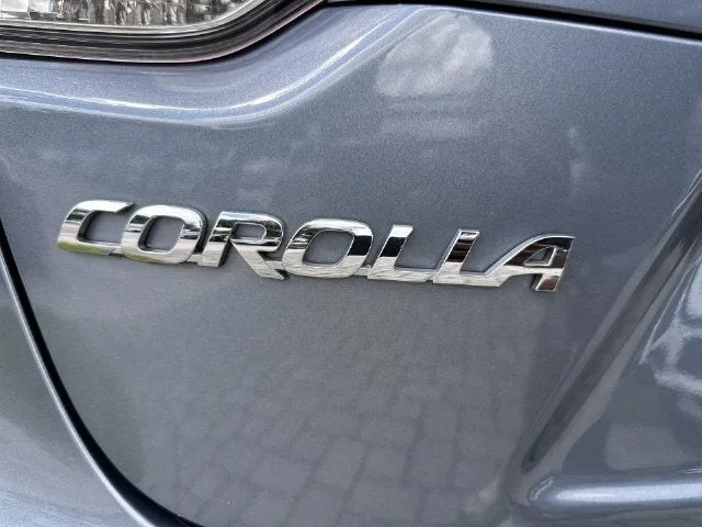 2024 Toyota Corolla LE photo 39