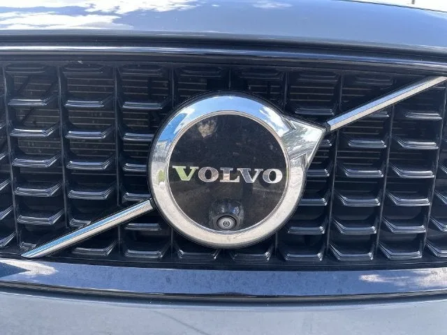 2024 Volvo S60 Plus Dark Theme photo 10
