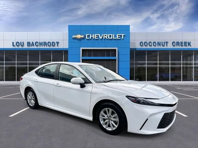 2025 Toyota Camry LE photo 2