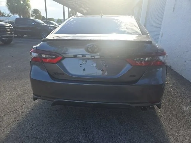 2023 Toyota Camry SE photo 3