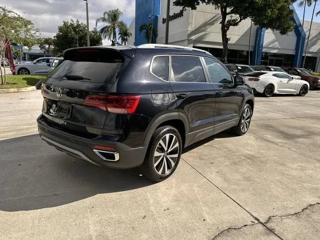 2024 Volkswagen Taos SE photo 36