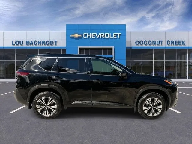 2021 Nissan Rogue SV photo 9
