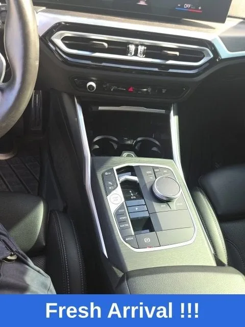 2023 BMW 3 Series 330e photo 9