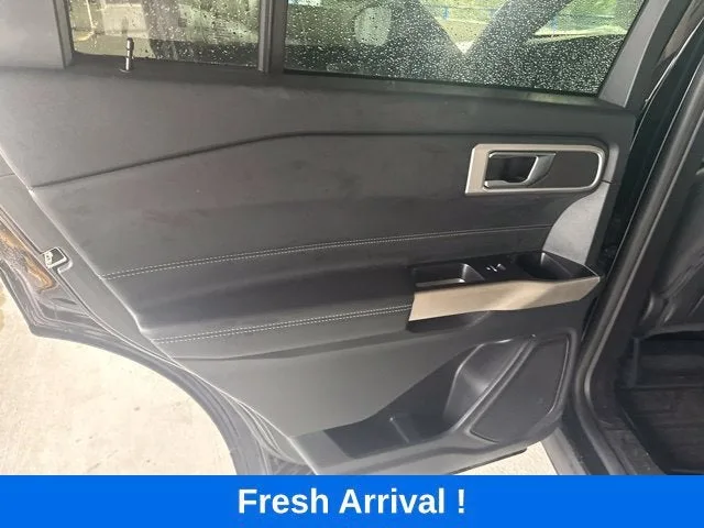 2022 Ford Explorer XLT photo 12