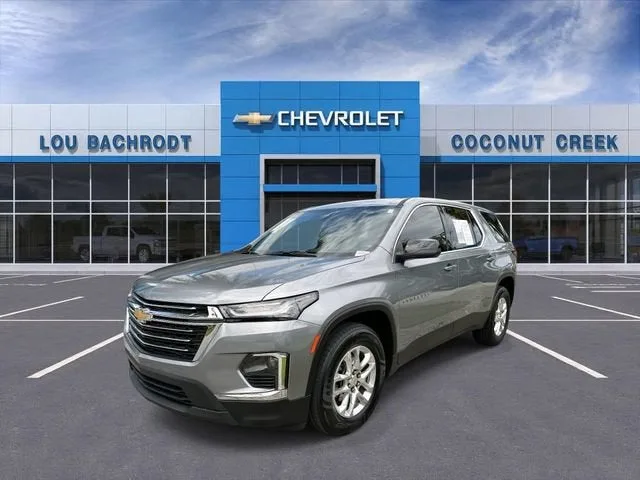 2023 Chevrolet Traverse LS photo 4