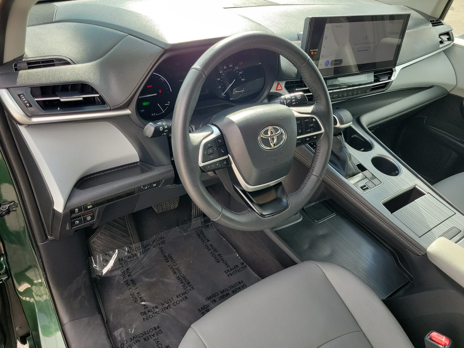 2026 Toyota Sienna XLE photo 19