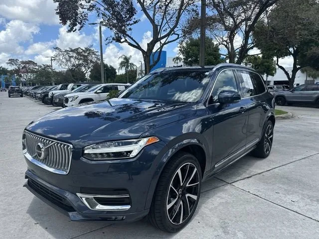2023 Volvo XC90 Plus photo 21