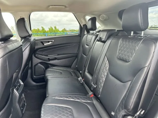 2024 Ford Edge Titanium photo 26