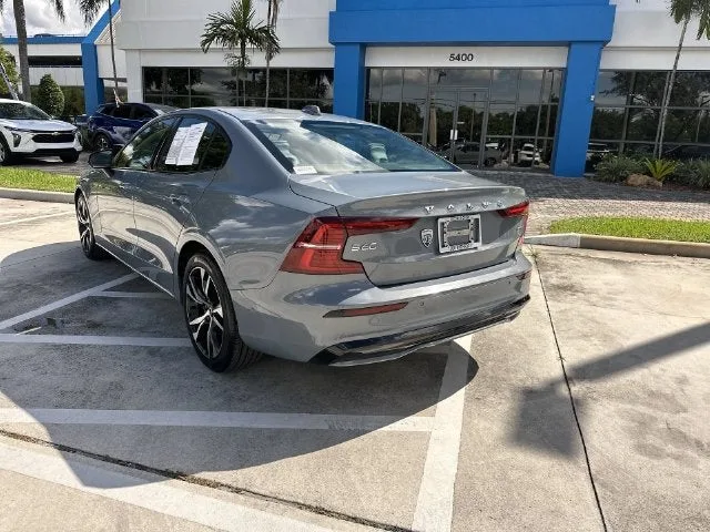 2024 Volvo S60 Plus Dark Theme photo 35