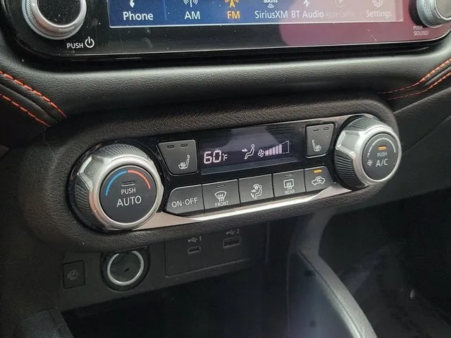 2025 Nissan Versa SR photo 25