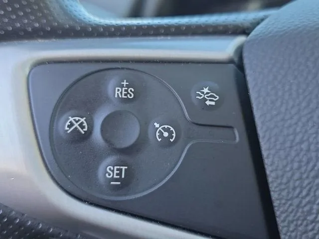 2024 GMC Terrain SLE photo 27