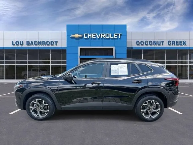 2024 Chevrolet Trax LT photo 5