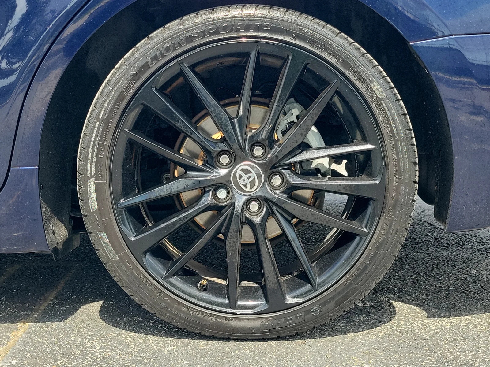 2021 Toyota Camry XSE photo 9