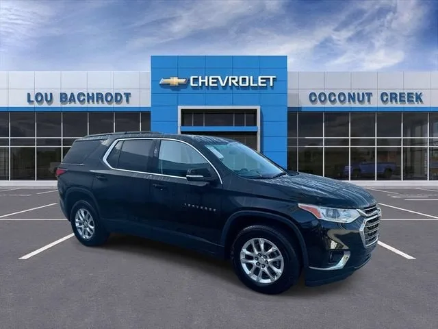 2021 Chevrolet Traverse LT Leather photo 2
