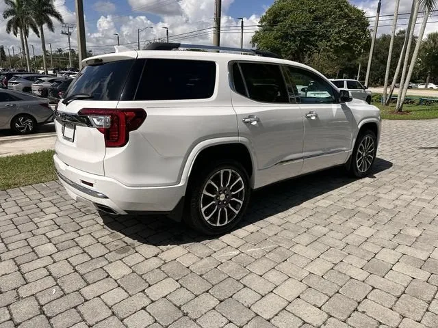 2021 GMC Acadia Denali photo 38