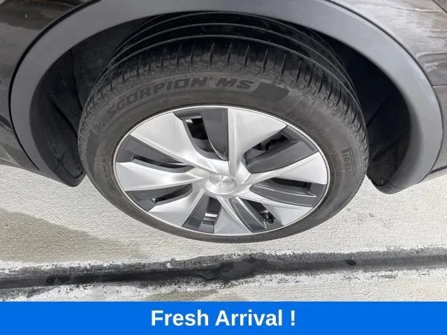 2023 Tesla Model Y Long Range photo 17