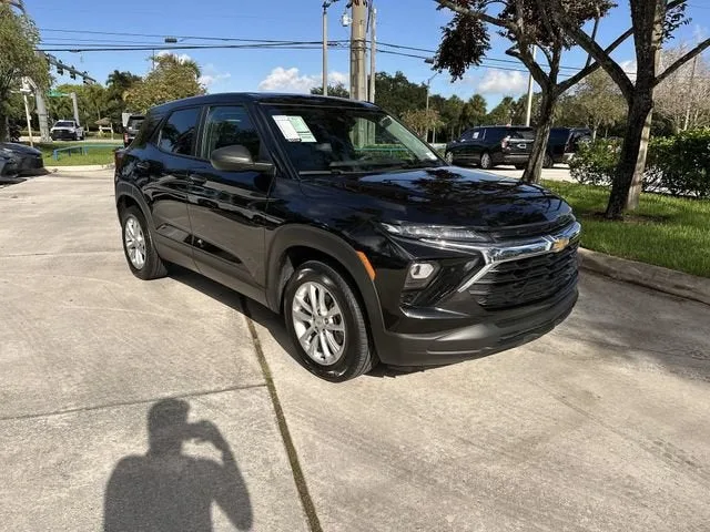 2024 Chevrolet Trailblazer LS photo 16