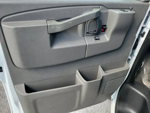 2019 Chevrolet Express Passenger 3500 LT photo 20