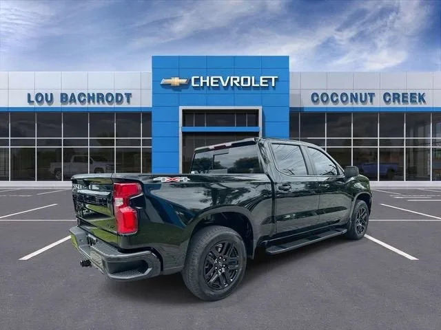 2024 Chevrolet Silverado 1500 RST photo 8