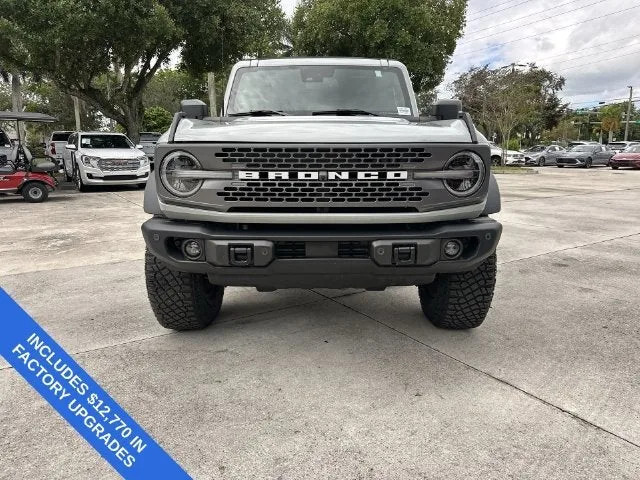 2023 Ford Bronco Base photo 19