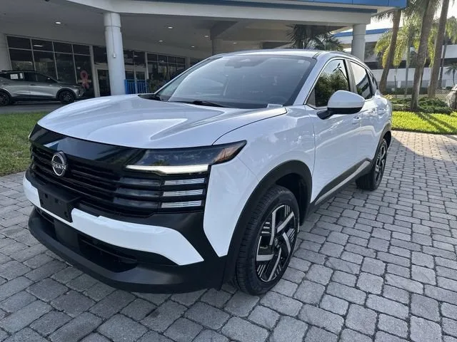 2025 Nissan Kicks SV photo 20