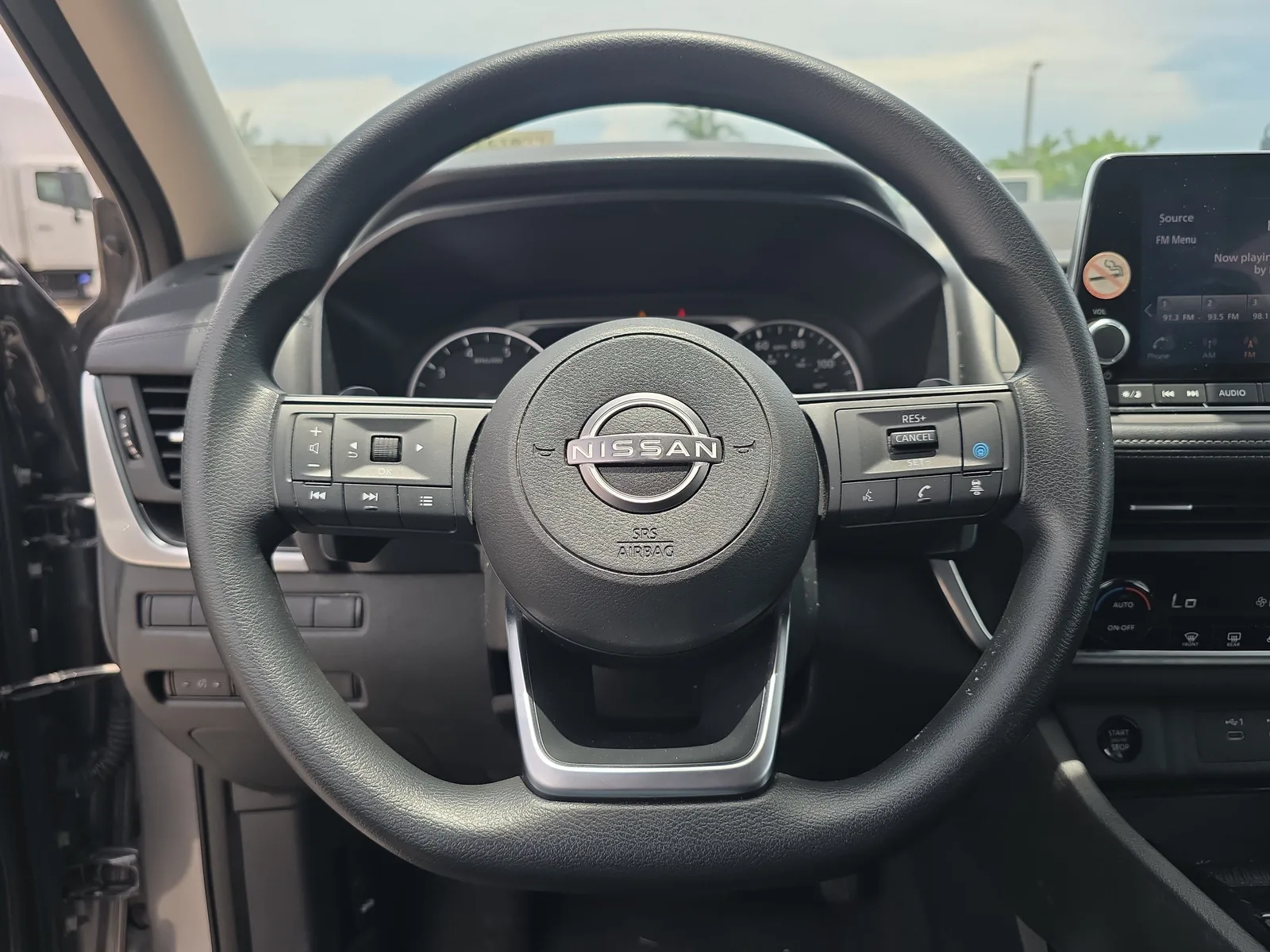 2024 Nissan Rogue SV photo 27