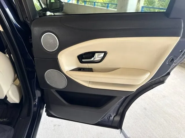 2019 Land Rover Range Rover Evoque HSE photo 15