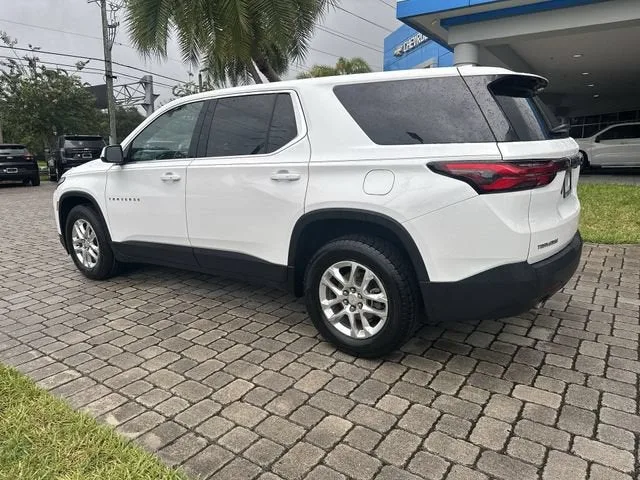 2023 Chevrolet Traverse LS photo 33