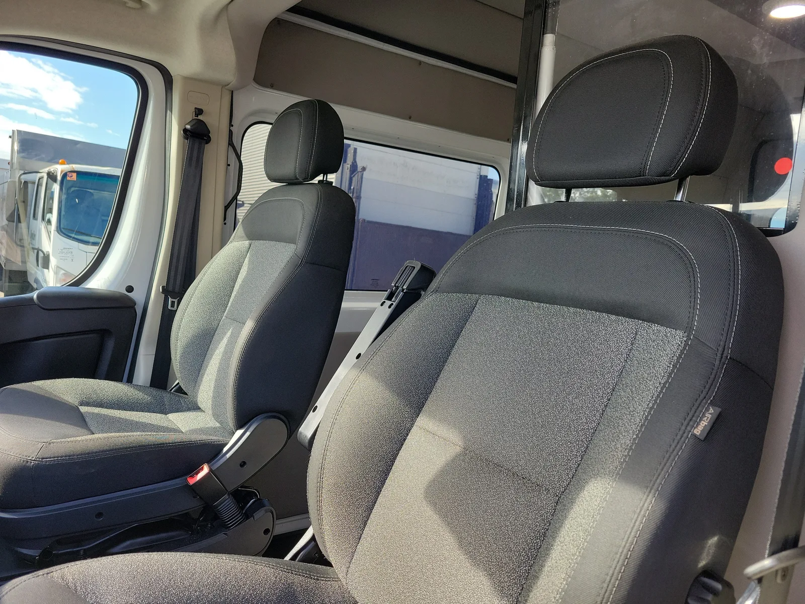 2021 RAM ProMaster Cargo Van 1500 HIGH ROOF 13 photo 21