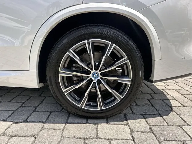 2022 BMW X5 xDrive45e photo 11