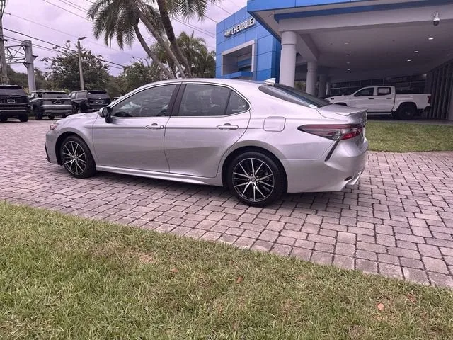 2024 Toyota Camry SE photo 33