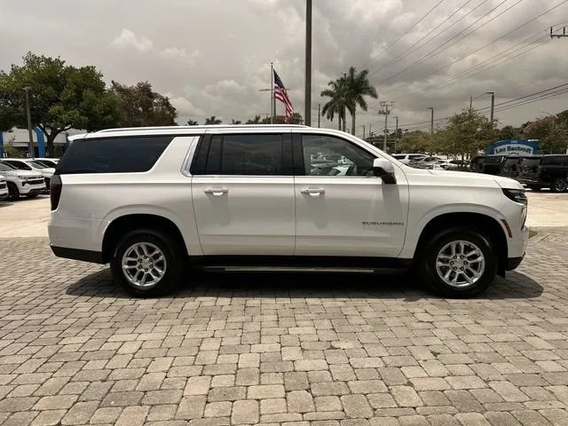 2026 Chevrolet Suburban LS photo 14